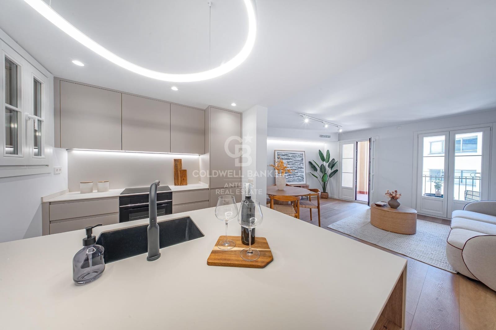 3 soverom Leilighet til salgs i Barcelona by med svømmebasseng - € 635 000 (Ref: 10059095)