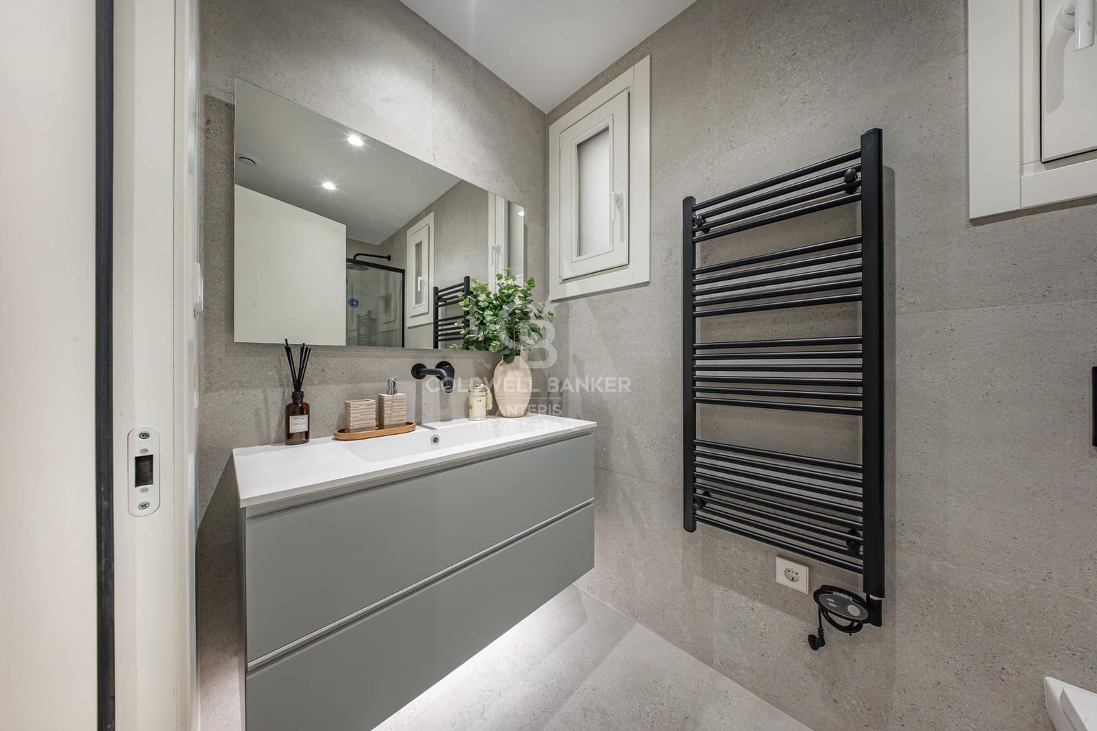 3 soverom Leilighet til salgs i Barcelona by med svømmebasseng - € 635 000 (Ref: 10059095)