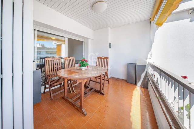 2 slaapkamer Flat te koop in Fenals, Lloret de Mar - € 348.000 (Ref: 10059096)
