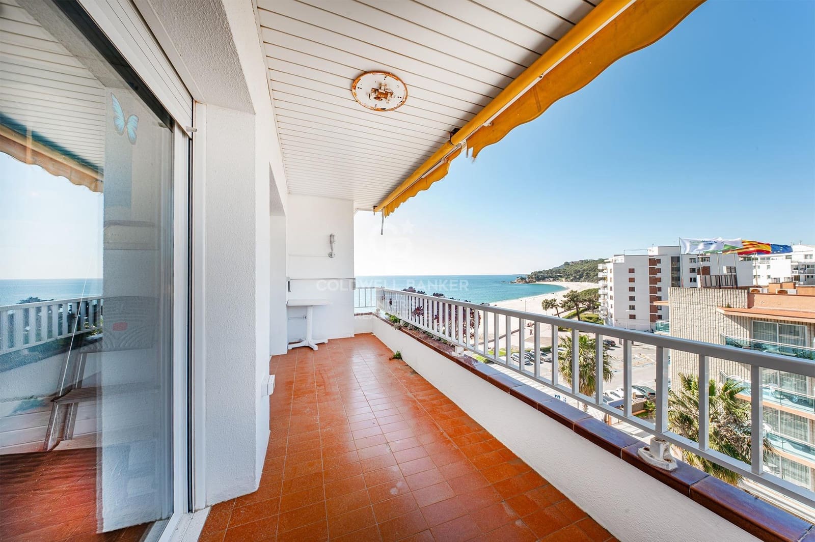 2 slaapkamer Flat te koop in Lloret de Mar met zwembad - € 348.000 (Ref: 10059096)