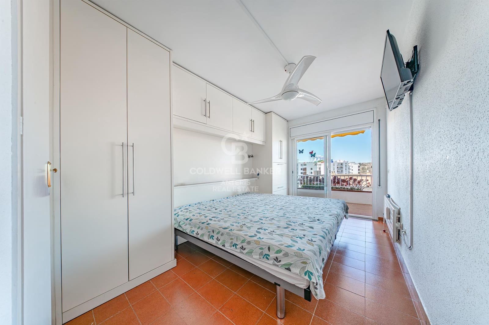 2 slaapkamer Flat te koop in Lloret de Mar met zwembad - € 348.000 (Ref: 10059096)