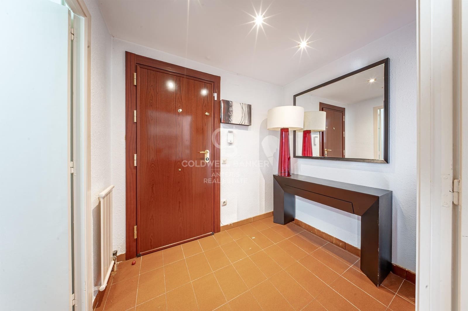 2 bedroom Flat for sale in Lloret de Mar with pool - € 348,000 (Ref: 10059096)