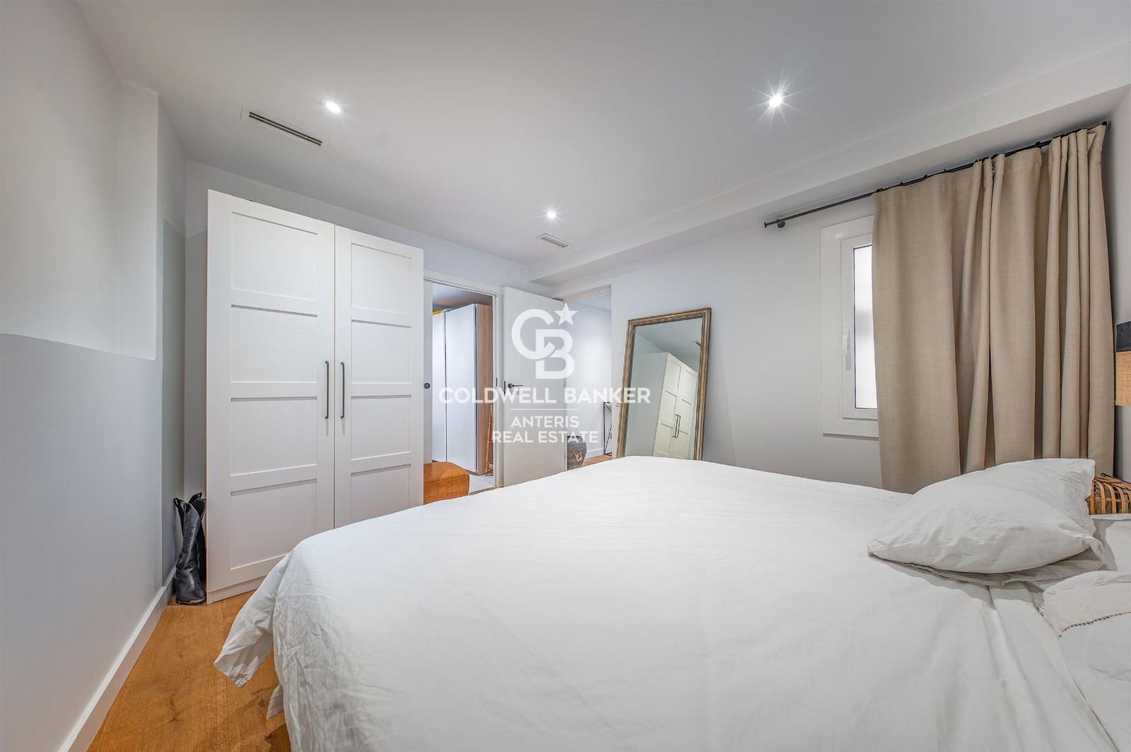 2 makuuhuone Kattohuoneisto myytävänä paikassa Barcelona kaupunki - 795 000 € (Ref: 10059097)