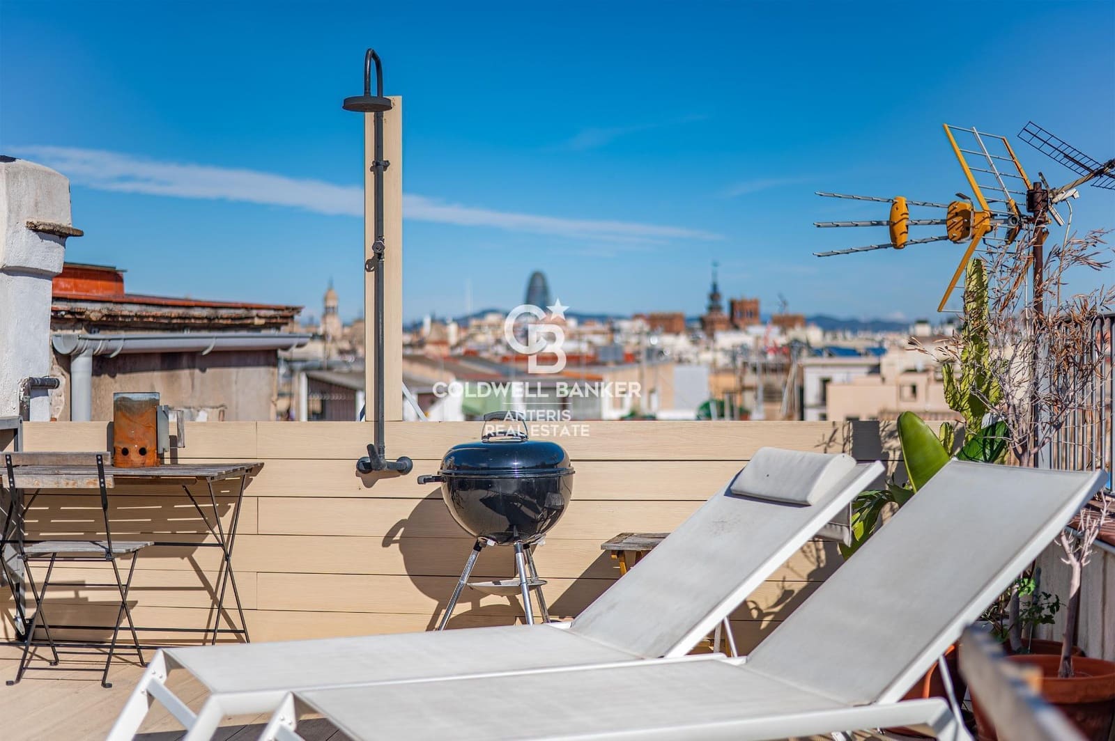 2 makuuhuone Kattohuoneisto myytävänä paikassa Barcelona kaupunki - 795 000 € (Ref: 10059097)