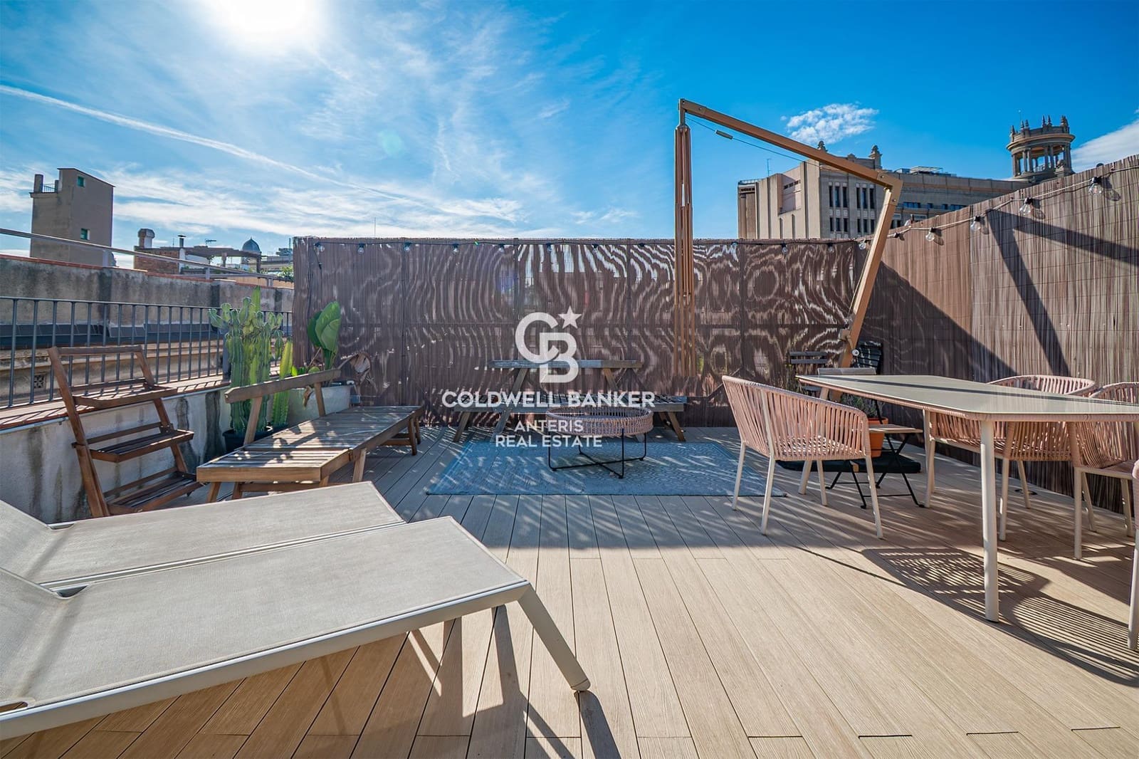 2 makuuhuone Kattohuoneisto myytävänä paikassa Barcelona kaupunki - 795 000 € (Ref: 10059097)