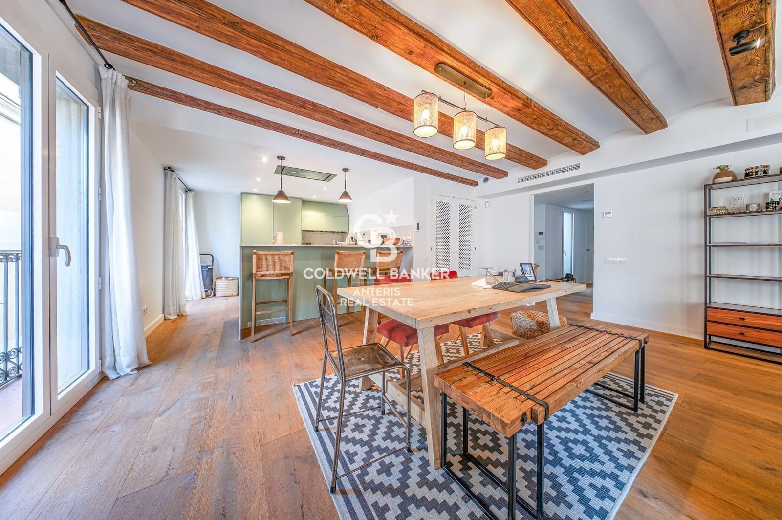 2 makuuhuone Kattohuoneisto myytävänä paikassa Barcelona kaupunki - 795 000 € (Ref: 10059097)