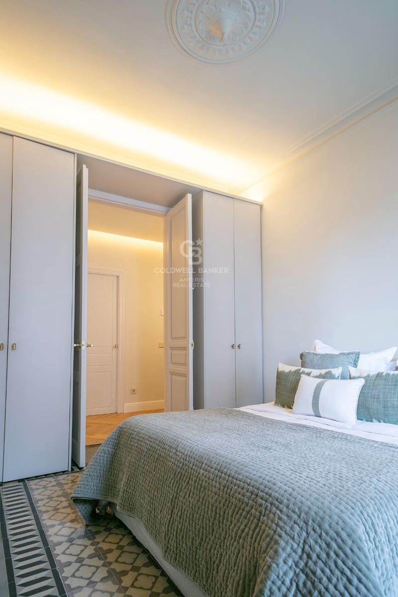 3 slaapkamer Flat te koop in Barcelona stad - € 1.795.000 (Ref: 10059100)