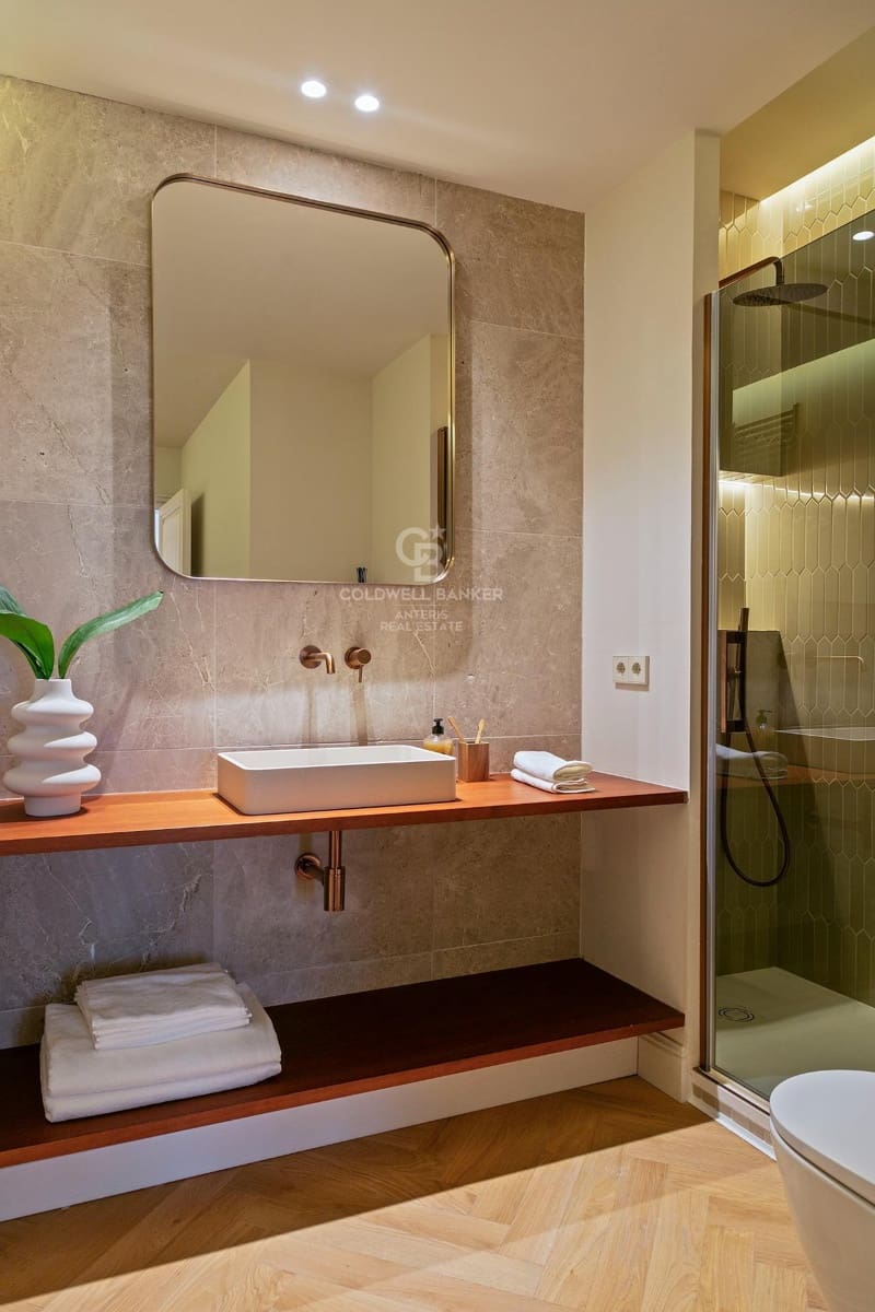 3 slaapkamer Flat te koop in Barcelona stad - € 1.795.000 (Ref: 10059100)