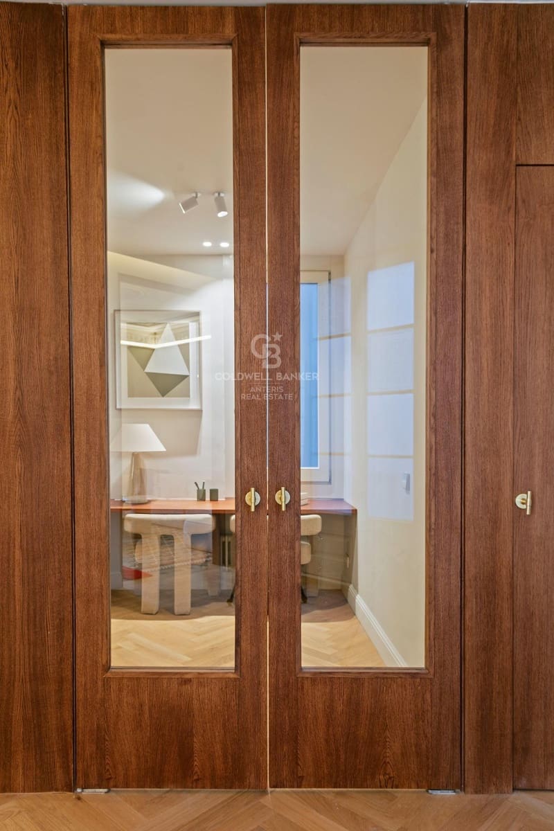 3 slaapkamer Flat te koop in Barcelona stad - € 1.795.000 (Ref: 10059100)