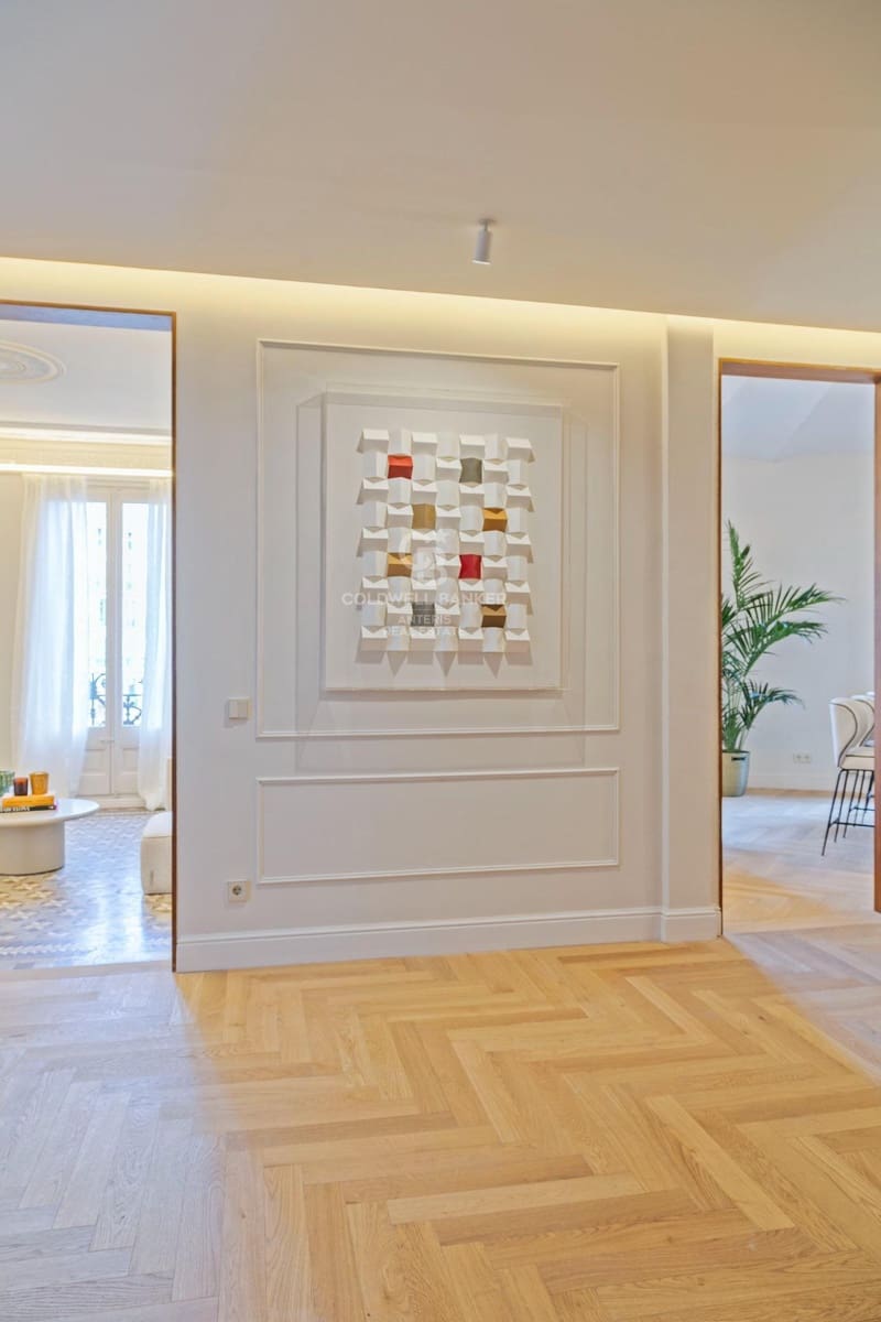 3 slaapkamer Flat te koop in Barcelona stad - € 1.795.000 (Ref: 10059100)