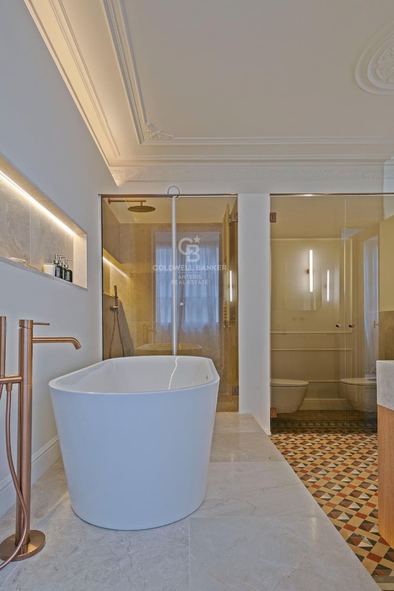 3 slaapkamer Flat te koop in Barcelona stad - € 1.795.000 (Ref: 10059100)