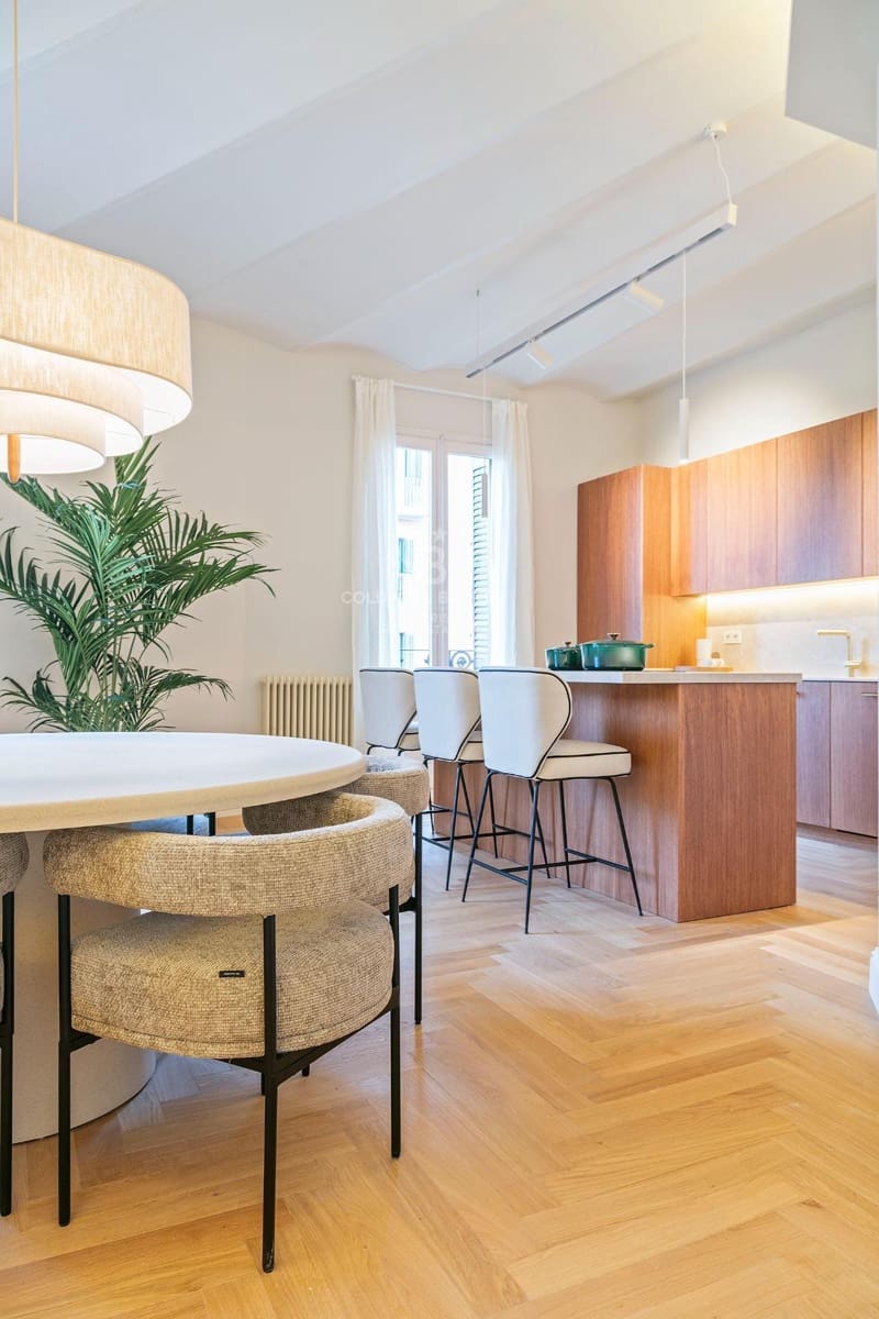 3 slaapkamer Flat te koop in Barcelona stad - € 1.795.000 (Ref: 10059100)