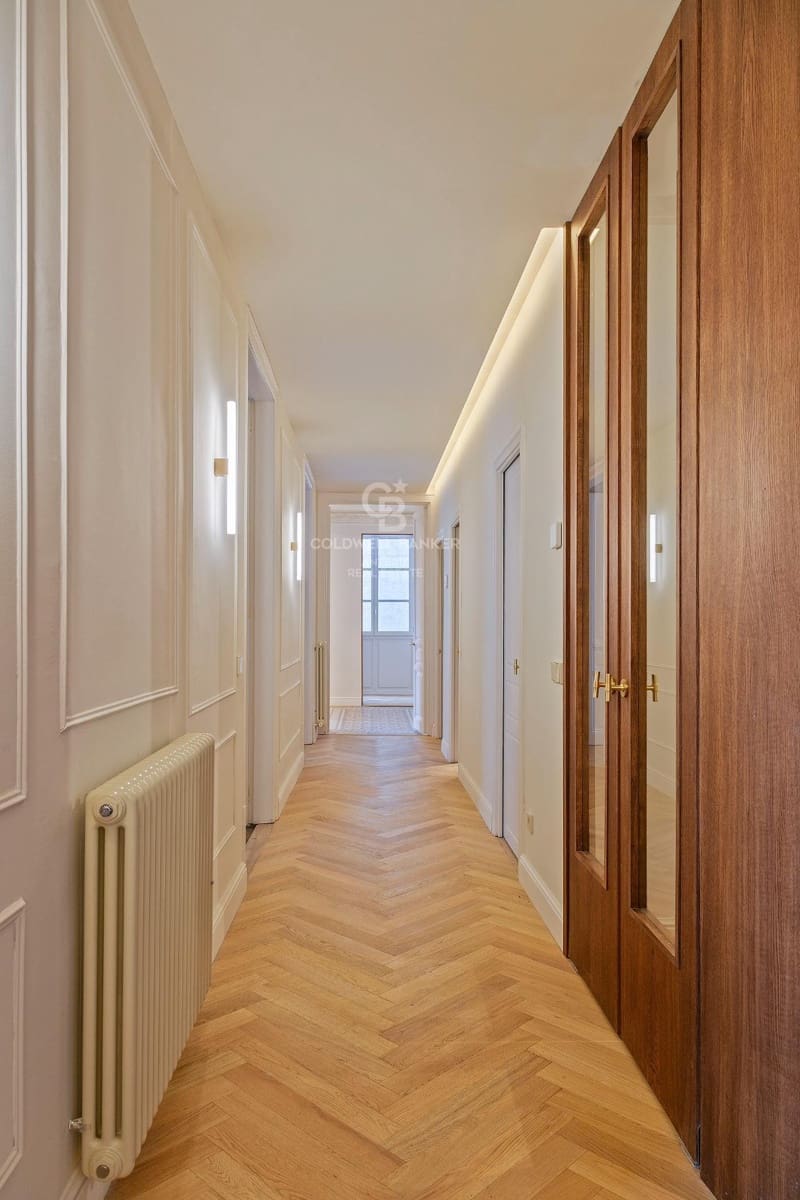 3 slaapkamer Flat te koop in Barcelona stad - € 1.795.000 (Ref: 10059100)