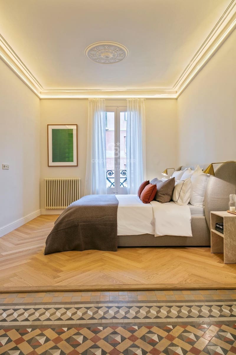 3 slaapkamer Flat te koop in Barcelona stad - € 1.795.000 (Ref: 10059100)