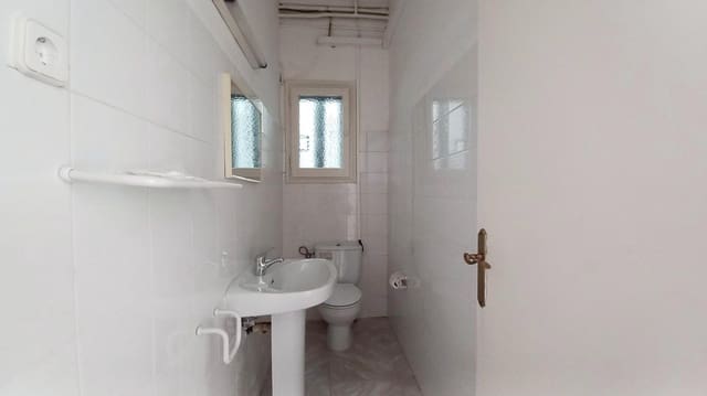 3 soveværelse Kontor til leje i Barcelona by - € 1.200 (Ref: 10059103)
