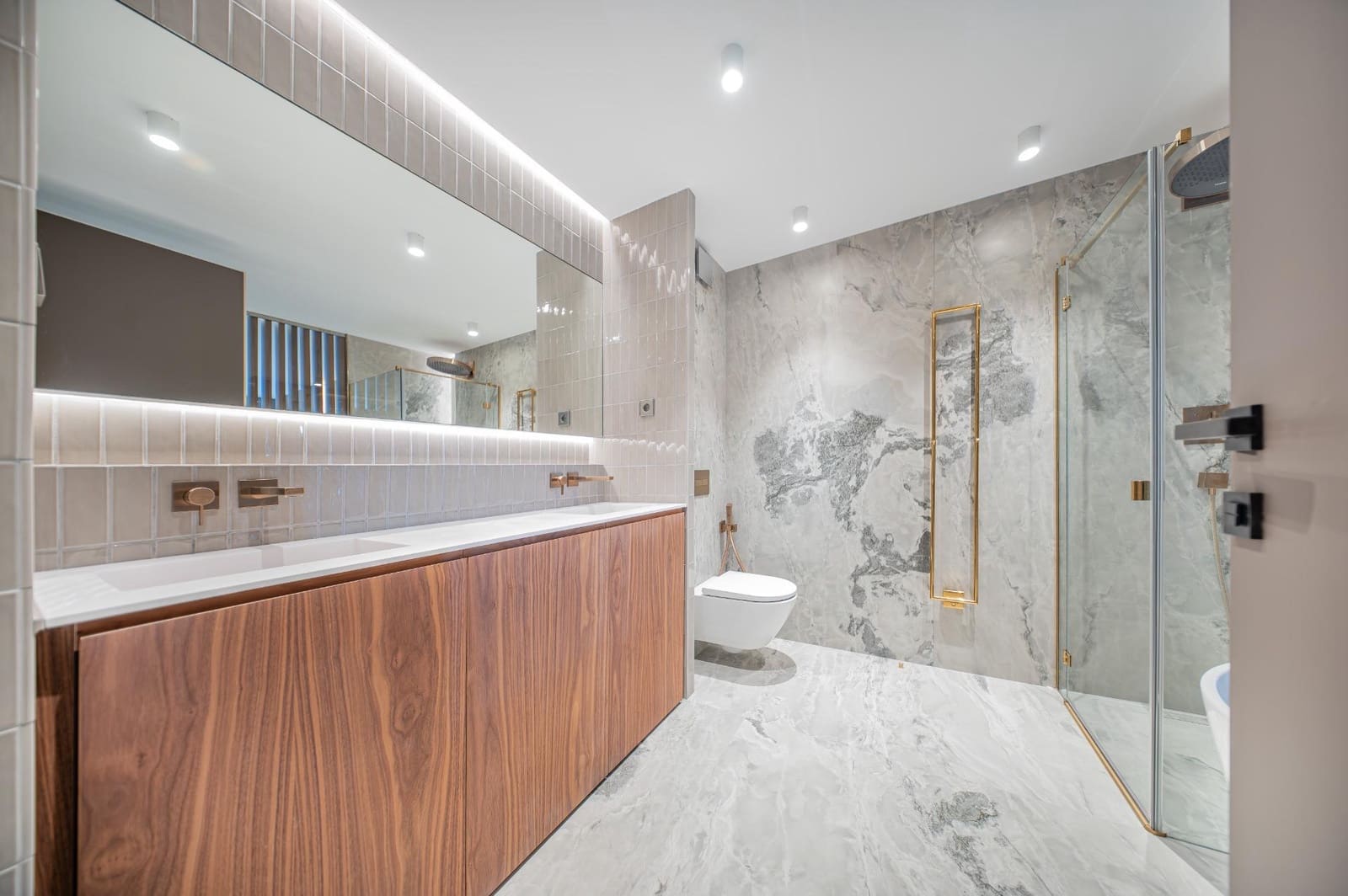 Piso de 6 habitaciones en Barcelona ciudad en venta con garaje - 2.800.000 € (Ref: 10059104)