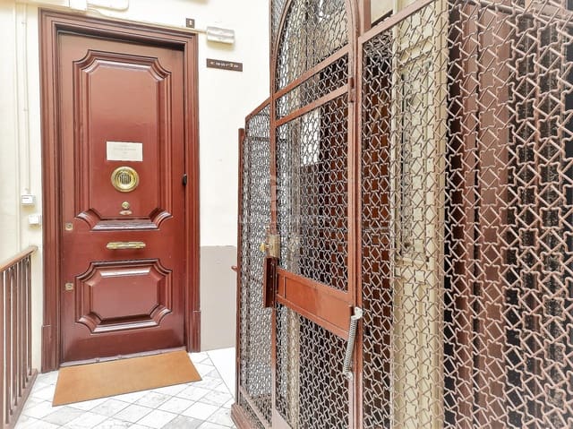 11 soverom Kontor til leie i Barcelona by - € 5 500 (Ref: 10059107)
