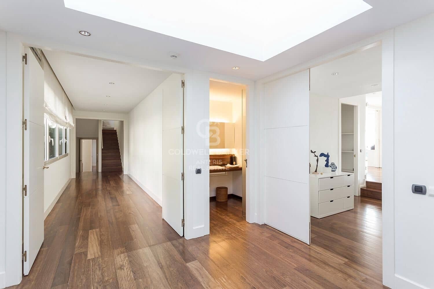 7 soverom Villa til salgs i Barcelona by med svømmebasseng garasje - € 7 450 000 (Ref: 10059121)
