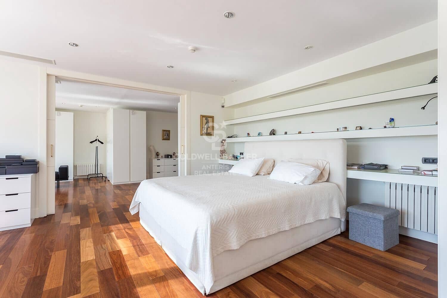 7 soverom Villa til salgs i Barcelona by med svømmebasseng garasje - € 7 450 000 (Ref: 10059121)