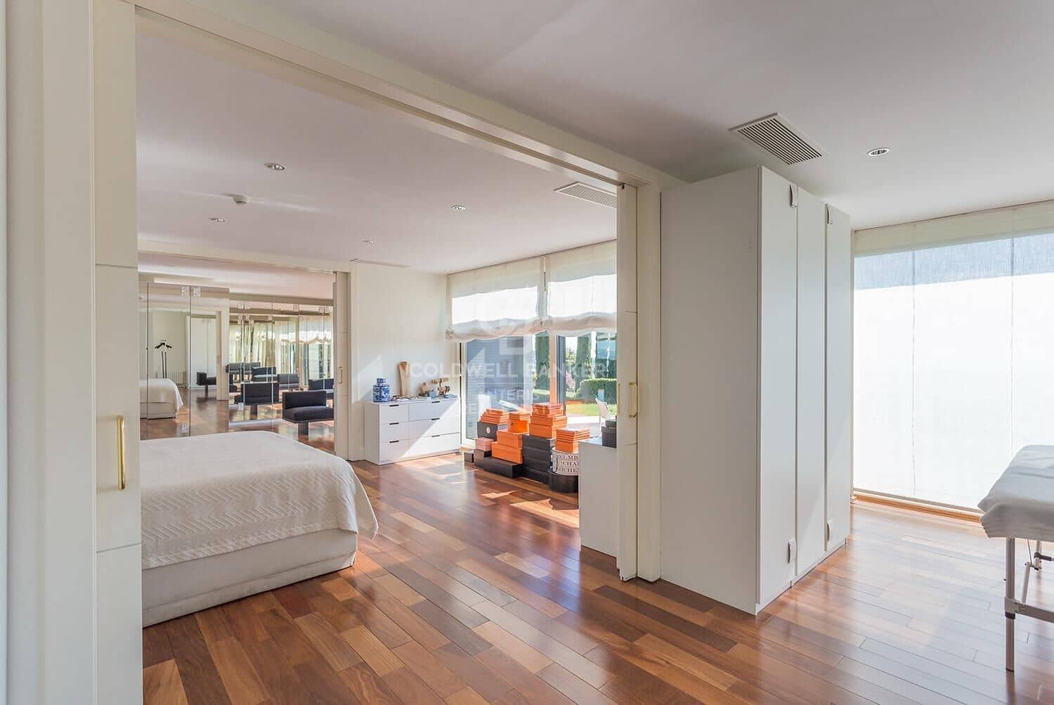 7 soverom Villa til salgs i Barcelona by med svømmebasseng garasje - € 7 450 000 (Ref: 10059121)