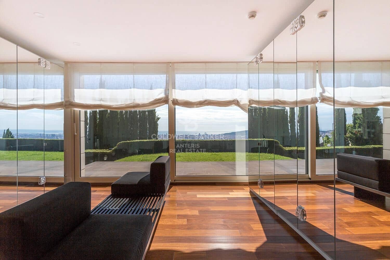 7 soverom Villa til salgs i Barcelona by med svømmebasseng garasje - € 7 450 000 (Ref: 10059121)