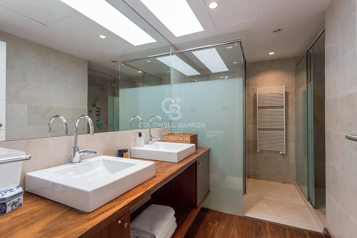 7 soverom Villa til salgs i Barcelona by med svømmebasseng garasje - € 7 450 000 (Ref: 10059121)
