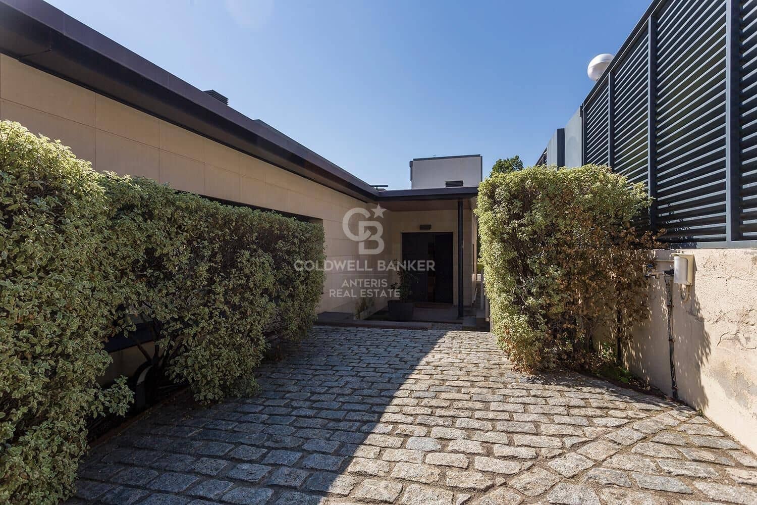 7 soverom Villa til salgs i Barcelona by med svømmebasseng garasje - € 7 450 000 (Ref: 10059121)