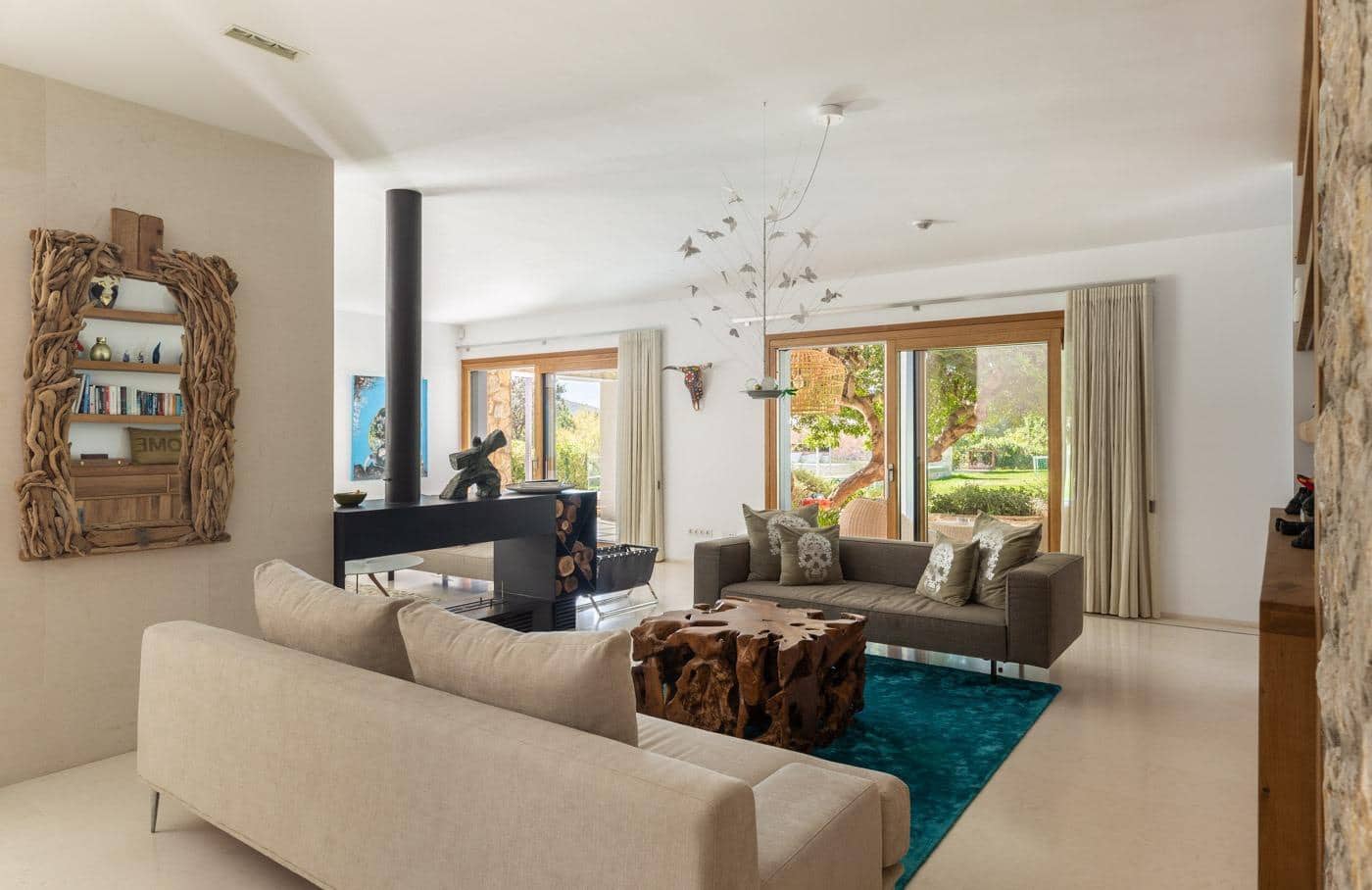 6 slaapkamer Villa te koop in Alaro met zwembad - € 7.500.000 (Ref: 10059125)