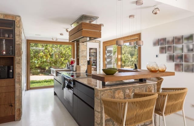 6 slaapkamer Villa te koop in Alaró - € 7.500.000 (Ref: 10059125)