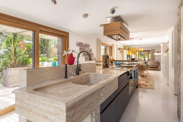 6 slaapkamer Villa te koop in Alaró - € 7.500.000 (Ref: 10059125)