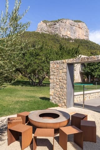 6 slaapkamer Villa te koop in Alaró - € 7.500.000 (Ref: 10059125)