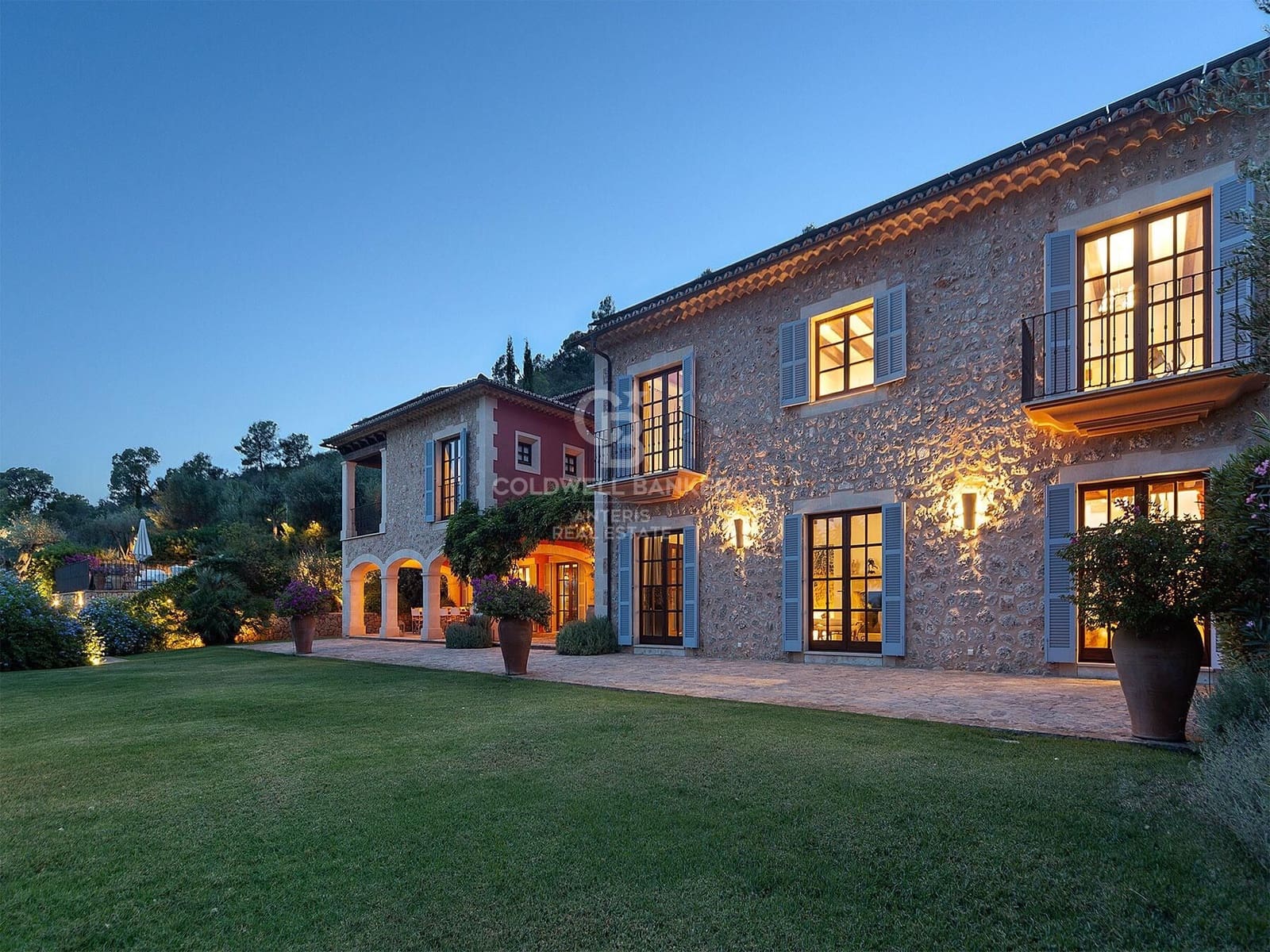 5 sypialnia Willa na sprzedaż w Bunyola z basenem garażem - 6 900 000 € (Ref: 10059126)