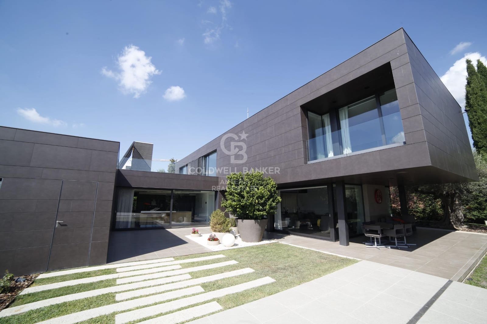 Chalet de 8 habitaciones en Esplugues de Llobregat en venta con piscina garaje - 17.000.000 € (Ref: 10059127)