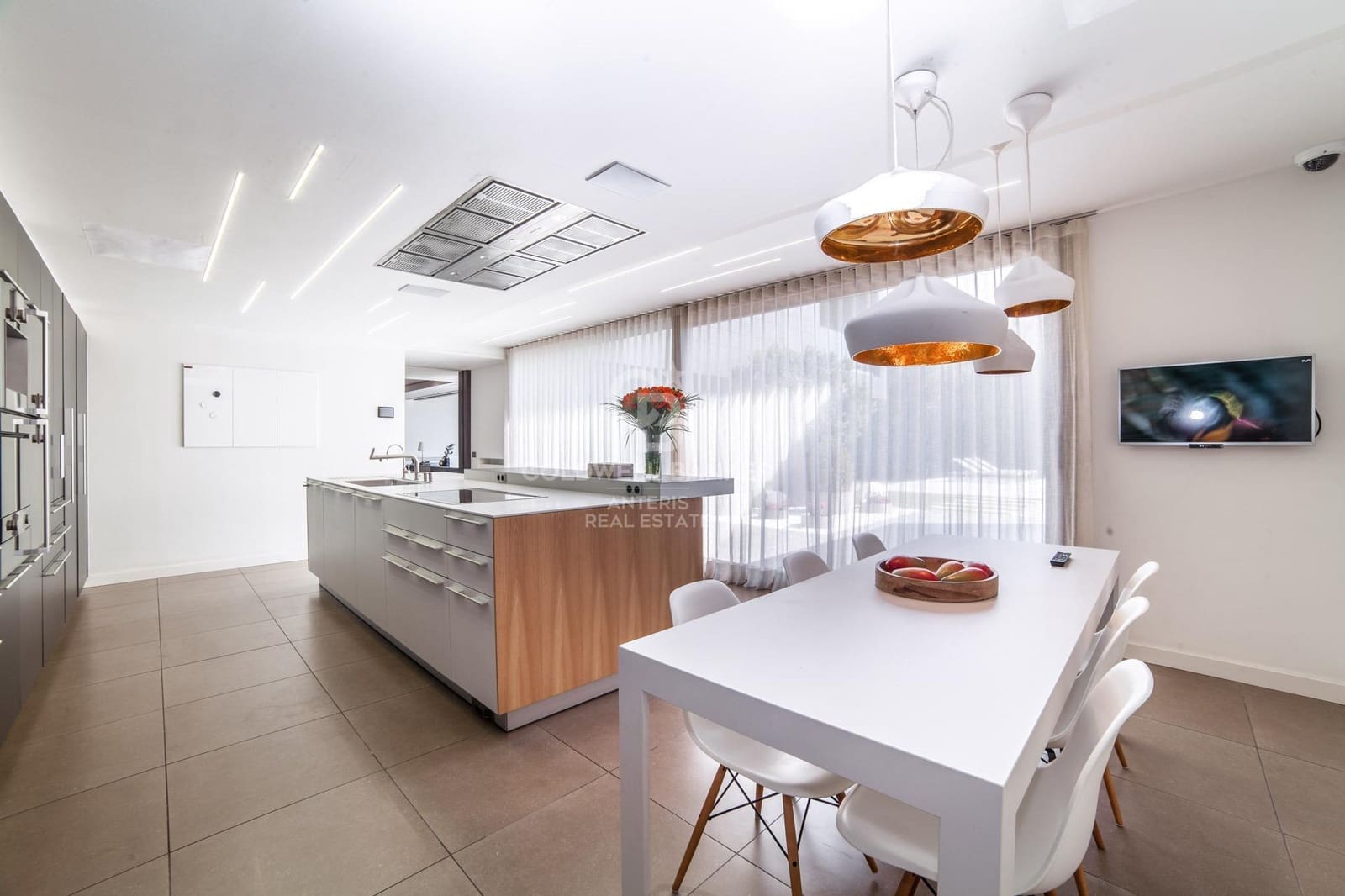 Chalet de 8 habitaciones en Esplugues de Llobregat en venta con piscina garaje - 17.000.000 € (Ref: 10059127)
