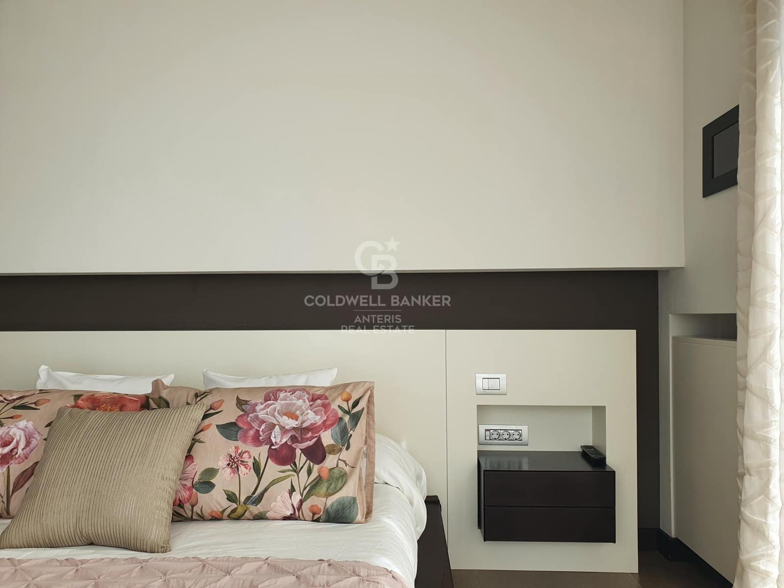 Chalet de 8 habitaciones en Esplugues de Llobregat en venta con piscina garaje - 17.000.000 € (Ref: 10059127)