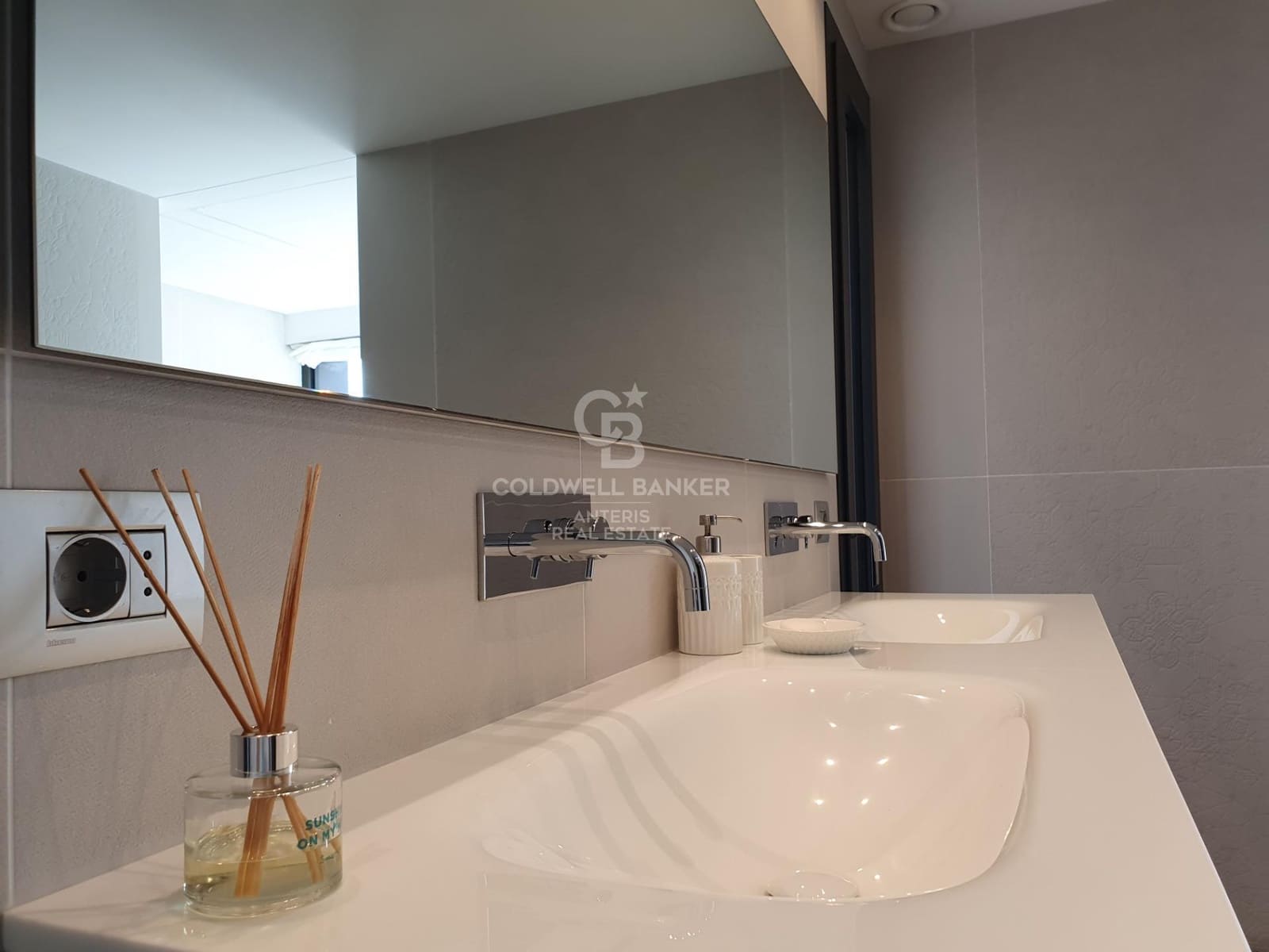 Chalet de 8 habitaciones en Esplugues de Llobregat en venta con piscina garaje - 17.000.000 € (Ref: 10059127)