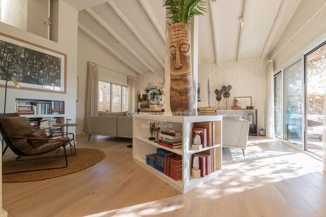 Casa de 4 habitaciones en Madremanya en venta con piscina - 1.150.000 € (Ref: 10059128)