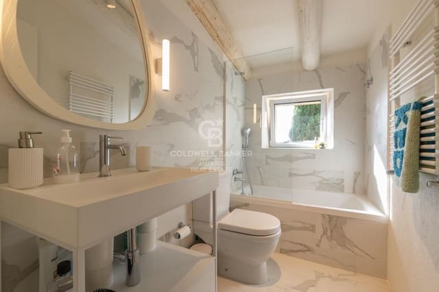 Casa de 4 habitaciones en Madremanya en venta con piscina - 1.150.000 € (Ref: 10059128)