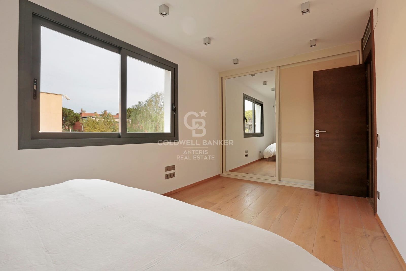 5 sypialnia Willa na sprzedaż w Gava z basenem garażem - 3 250 000 € (Ref: 10059129)