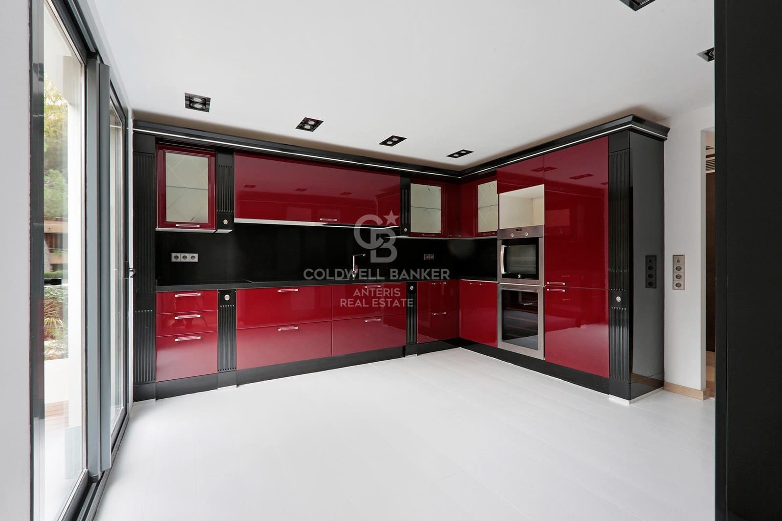 5 sypialnia Willa na sprzedaż w Gava z basenem garażem - 3 250 000 € (Ref: 10059129)