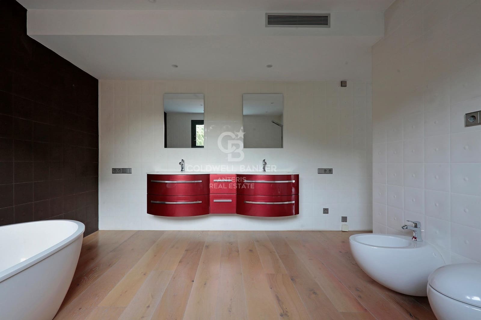 5 sypialnia Willa na sprzedaż w Gava z basenem garażem - 3 250 000 € (Ref: 10059129)