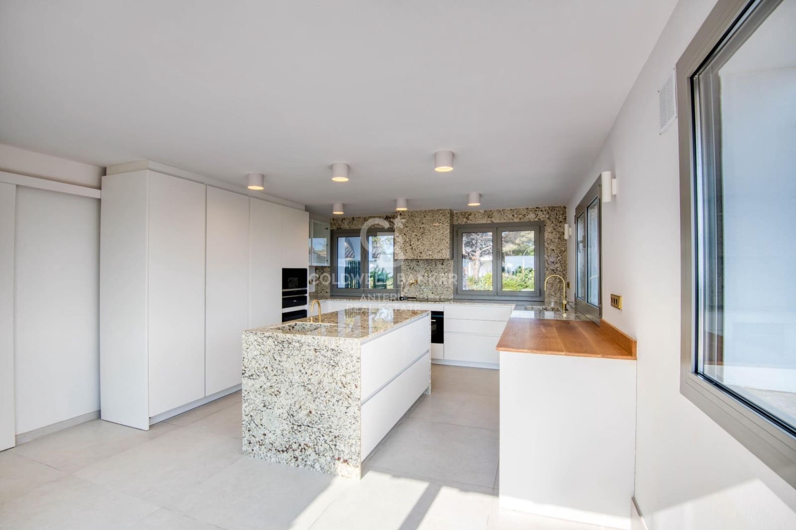 6 chambre Villa/Maison à vendre à Sant Feliu de Guixols avec piscine garage - 1 950 000 € (Ref: 10059130)
