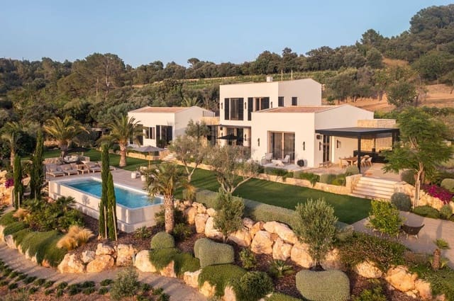 4 bedroom Finca/Country House for sale in Bunyola with pool - € 7,350,000 (Ref: 10059137)
