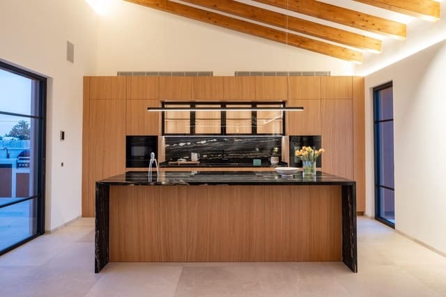4 sovrum Finca/Hus på landet till salu i Campos med pool garage - 2 995 000 € (Ref: 10059149)