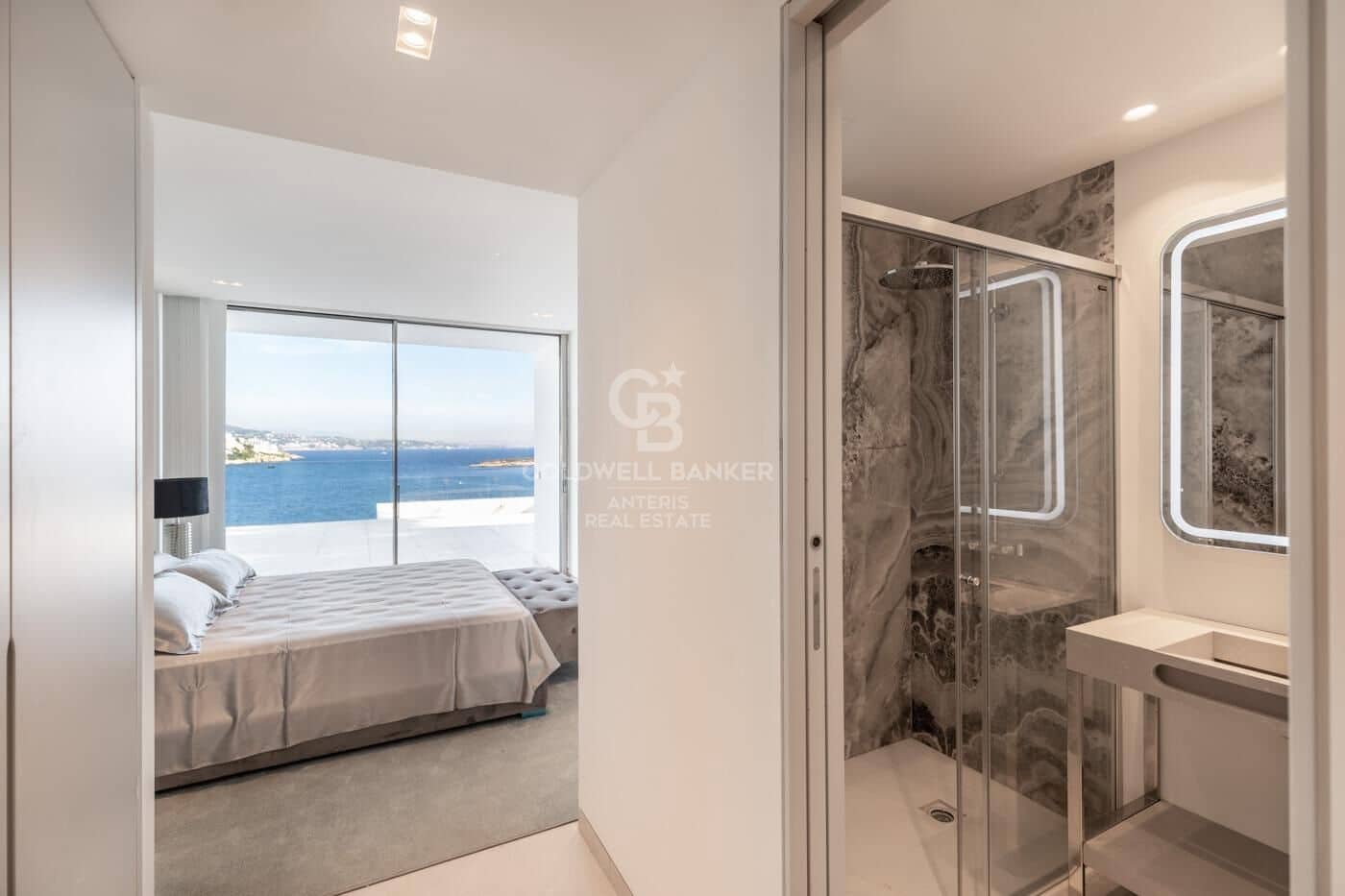 5 sypialnia Willa na sprzedaż w Cala Vinyes / Cala Vinyas / Cala Vinas z basenem garażem - 12 000 000 € (Ref: 10059152)