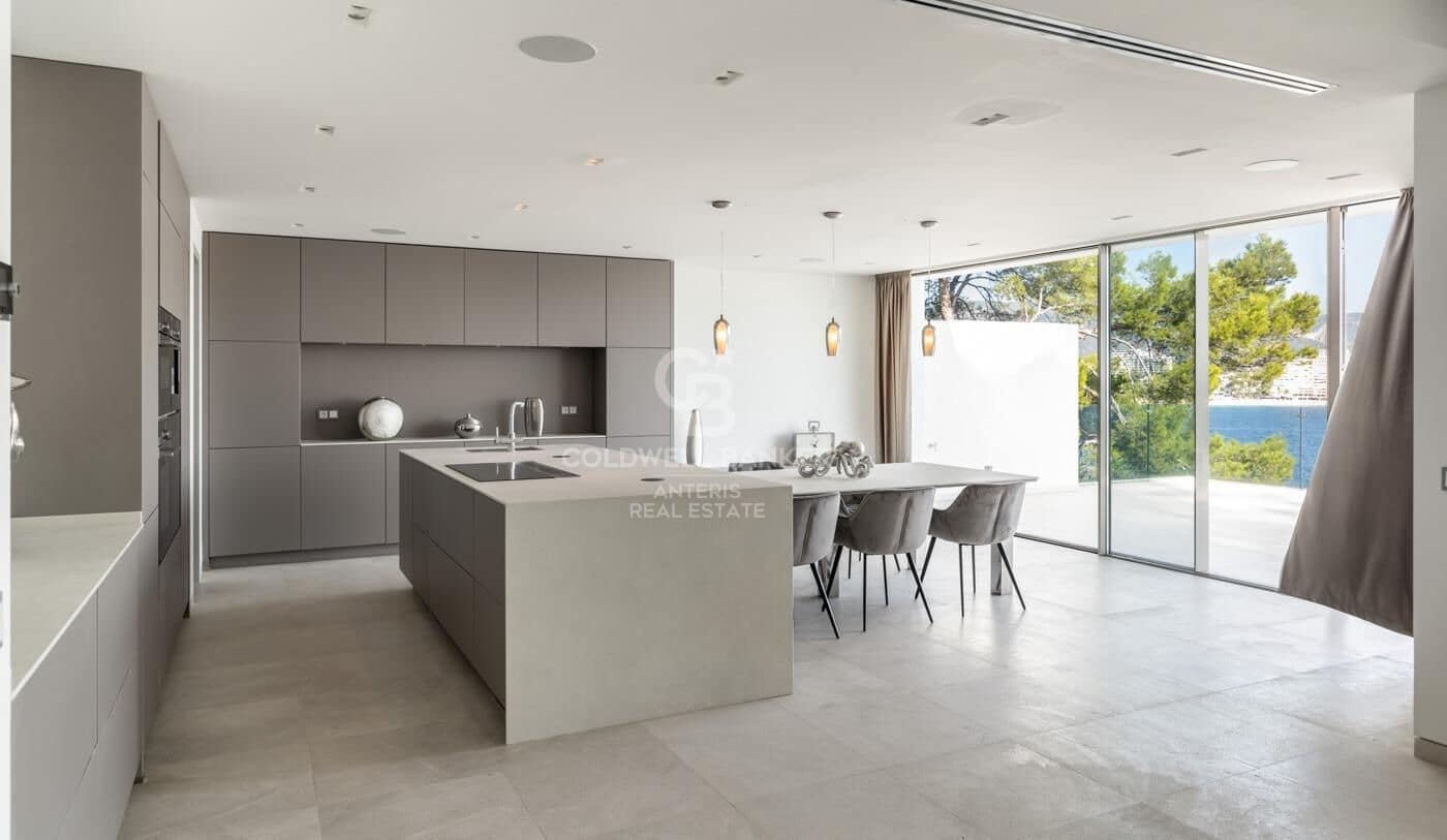5 sypialnia Willa na sprzedaż w Cala Vinyes / Cala Vinyas / Cala Vinas z basenem garażem - 12 000 000 € (Ref: 10059152)