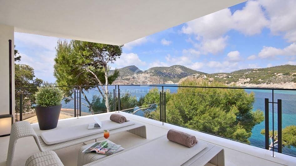 Chalet de 9 habitaciones en Es Camp De Mar / El Camp De Mar en venta con piscina garaje - 15.000.000 € (Ref: 10059153)