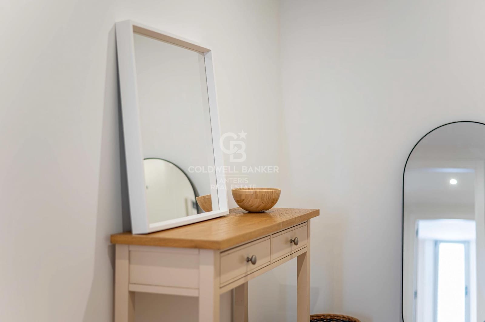 2 bedroom Flat for sale in Barcelona city - € 425,000 (Ref: 10062263)