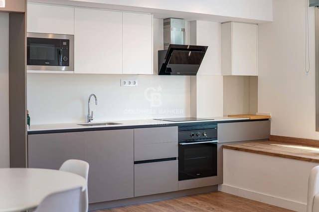 2 bedroom Flat for sale in Sants - Badal, Barcelona city - € 425,000 (Ref: 10062263)