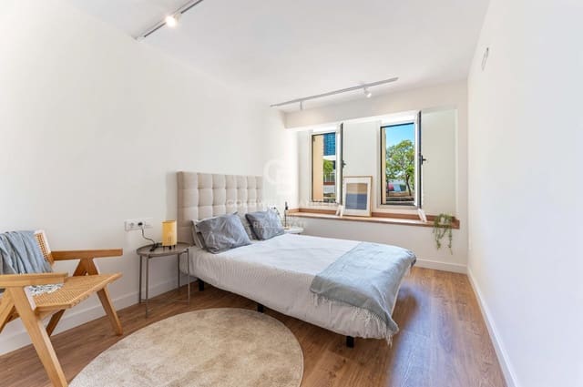 2 bedroom Flat for sale in Sants - Badal, Barcelona city - € 425,000 (Ref: 10062263)